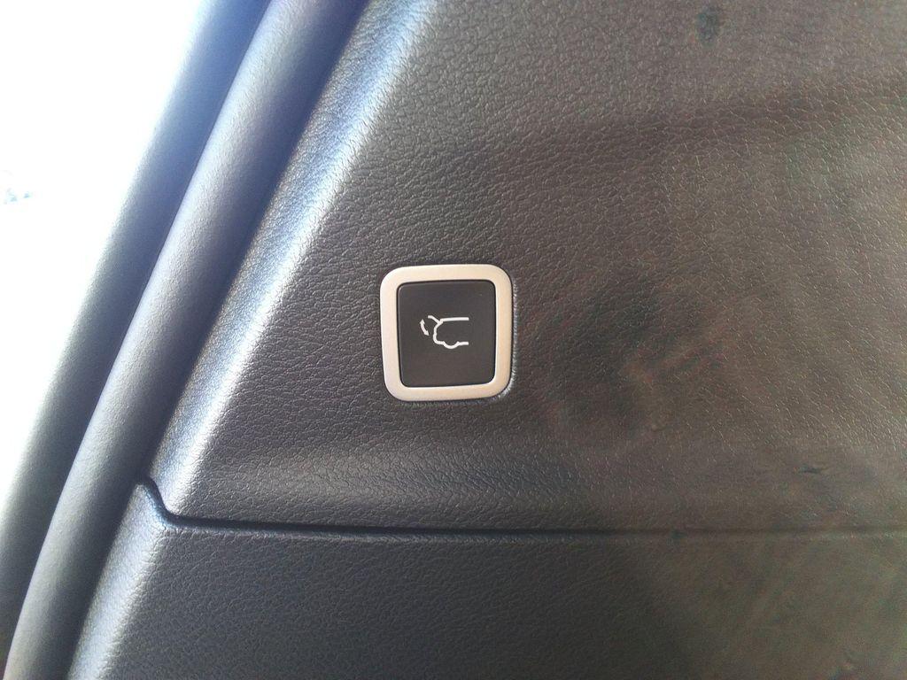 new 2026 Chrysler Pacifica car, priced at $49,977