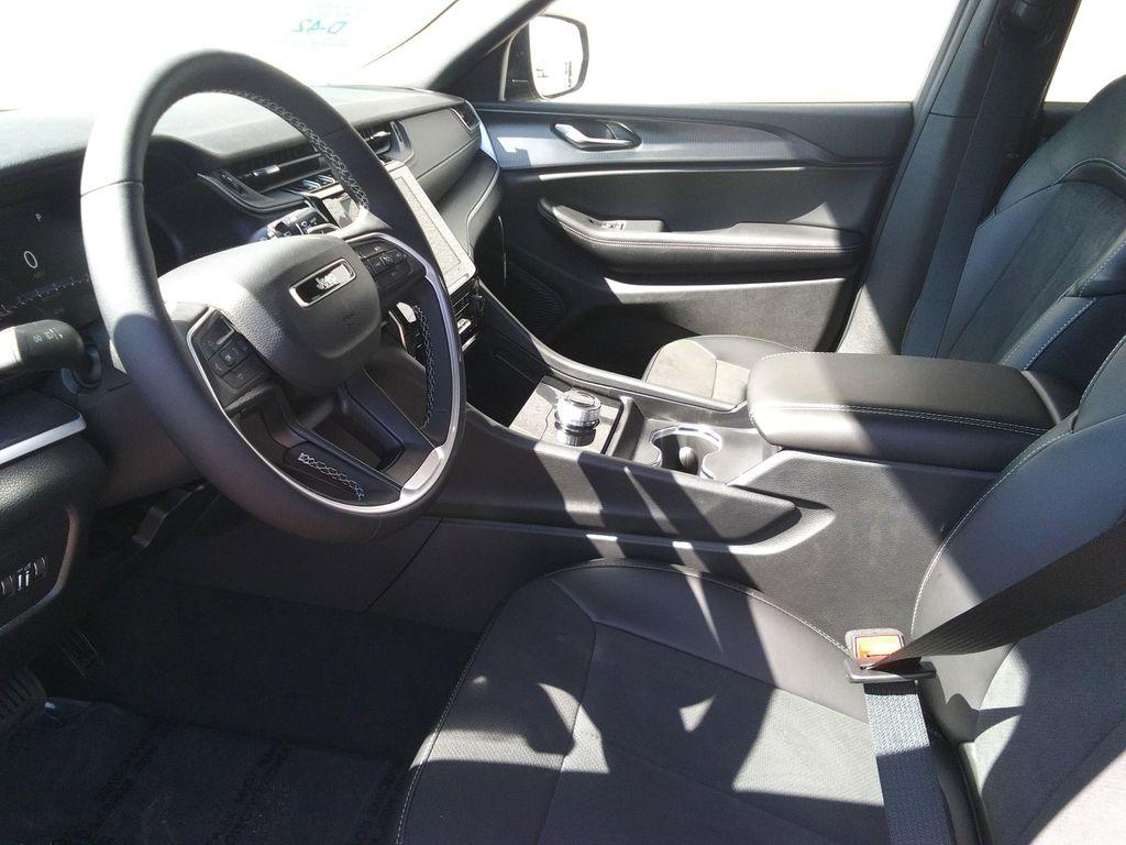 new 2025 Jeep Grand Cherokee L car, priced at $42,477