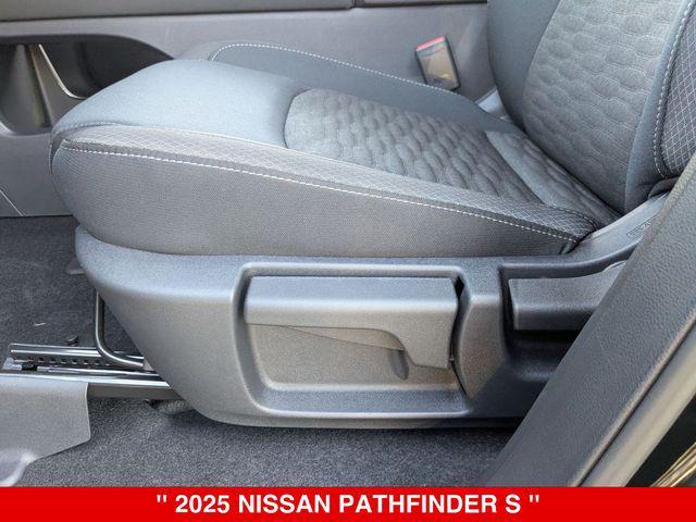 new 2025 Nissan Pathfinder car, priced at $33,860