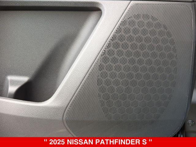 new 2025 Nissan Pathfinder car, priced at $33,975