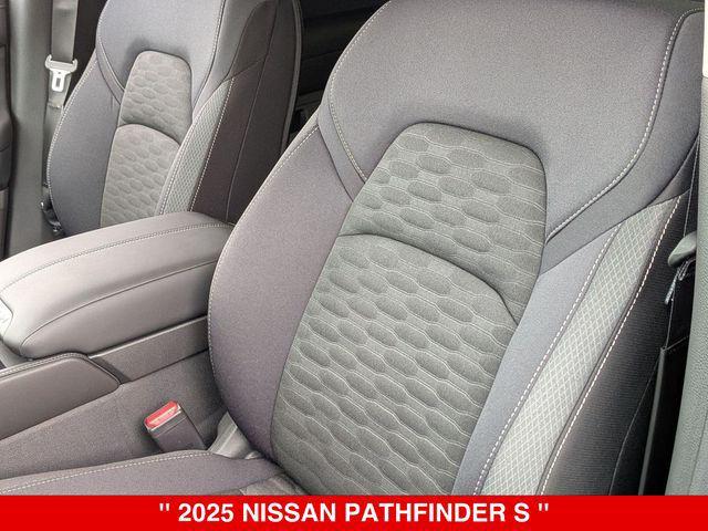 new 2025 Nissan Pathfinder car, priced at $33,975