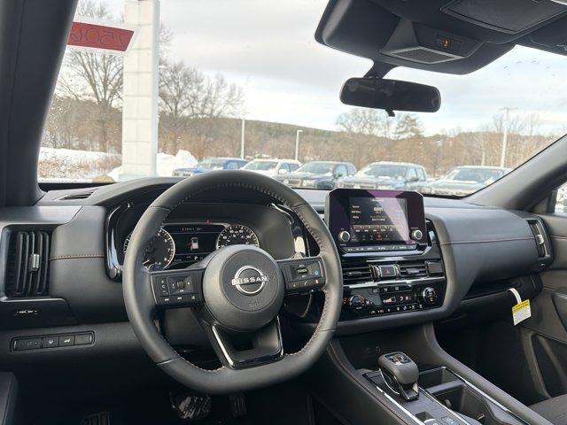 new 2025 Nissan Pathfinder car, priced at $39,977