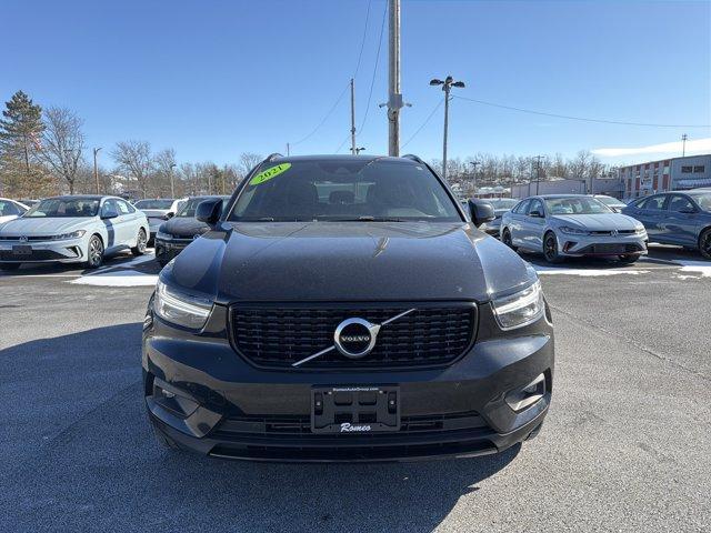used 2021 Volvo XC40 car, priced at $21,999