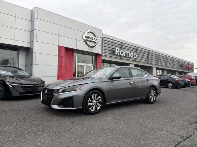 used 2023 Nissan Altima car, priced at $17,279