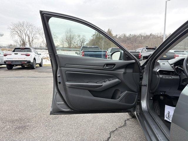 used 2023 Nissan Altima car, priced at $17,279