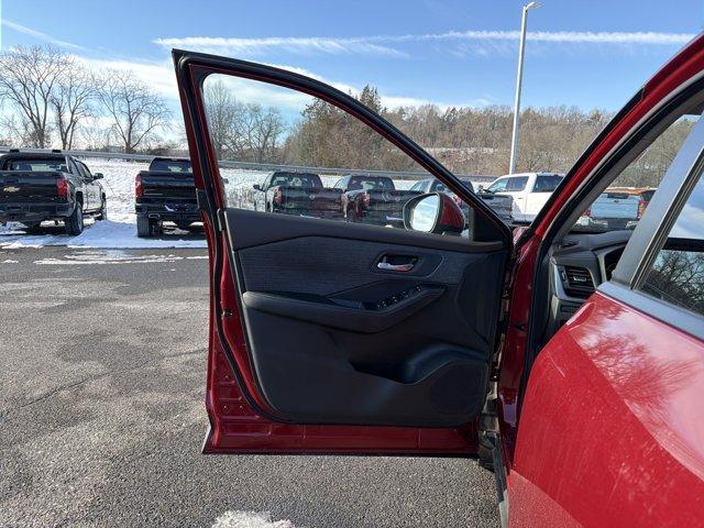 used 2023 Nissan Rogue car, priced at $22,992