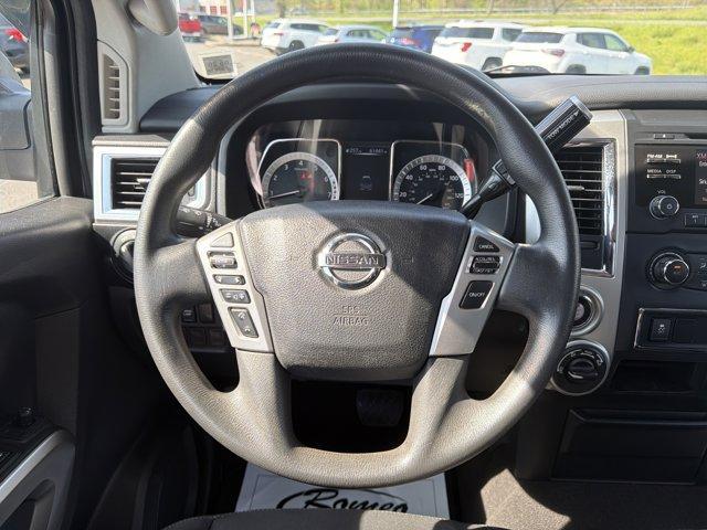 used 2017 Nissan Titan car