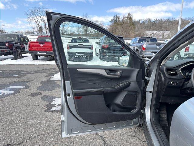 used 2022 Ford Escape car, priced at $14,998