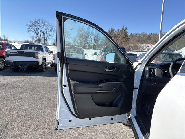 new 2026 Nissan Pathfinder car, priced at $49,100