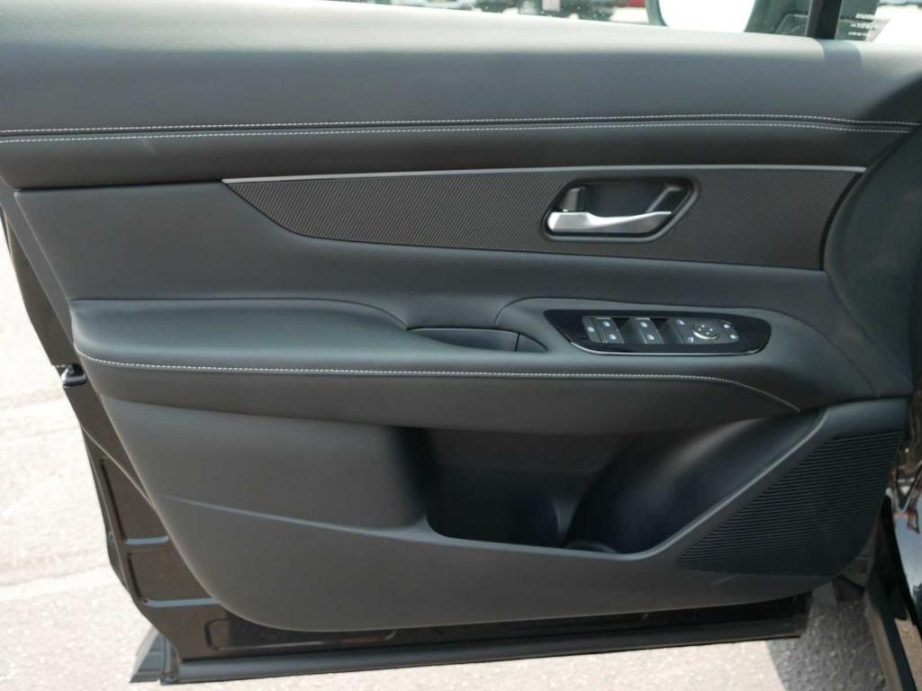 used 2025 Nissan Murano car, priced at $35,600
