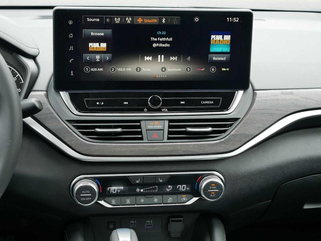 new 2025 Nissan Altima car, priced at $27,895