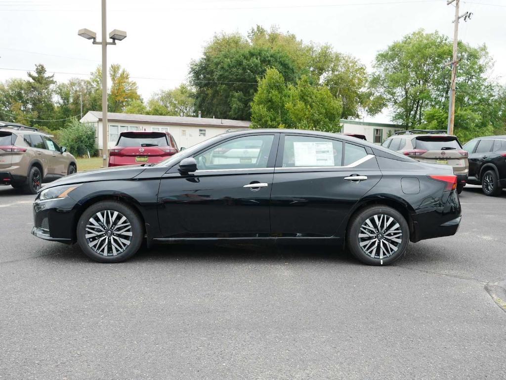 new 2025 Nissan Altima car, priced at $27,895