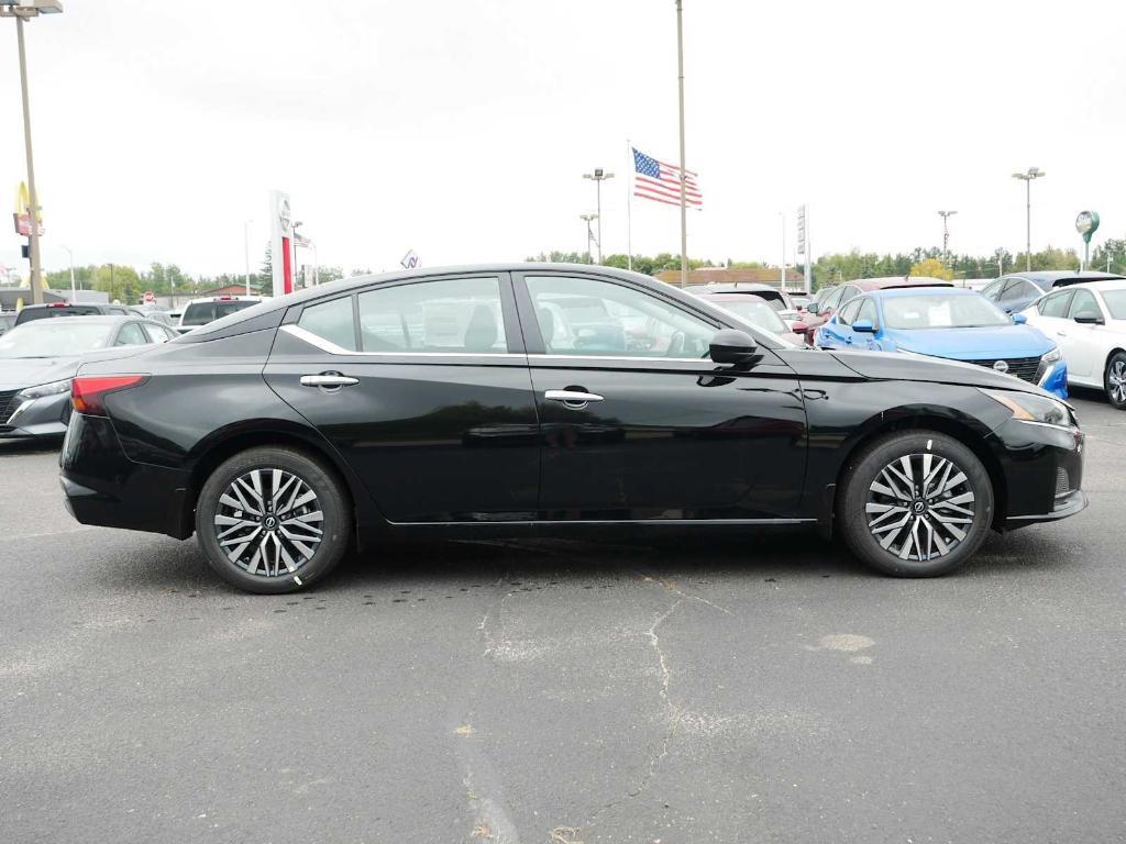 new 2025 Nissan Altima car, priced at $27,895