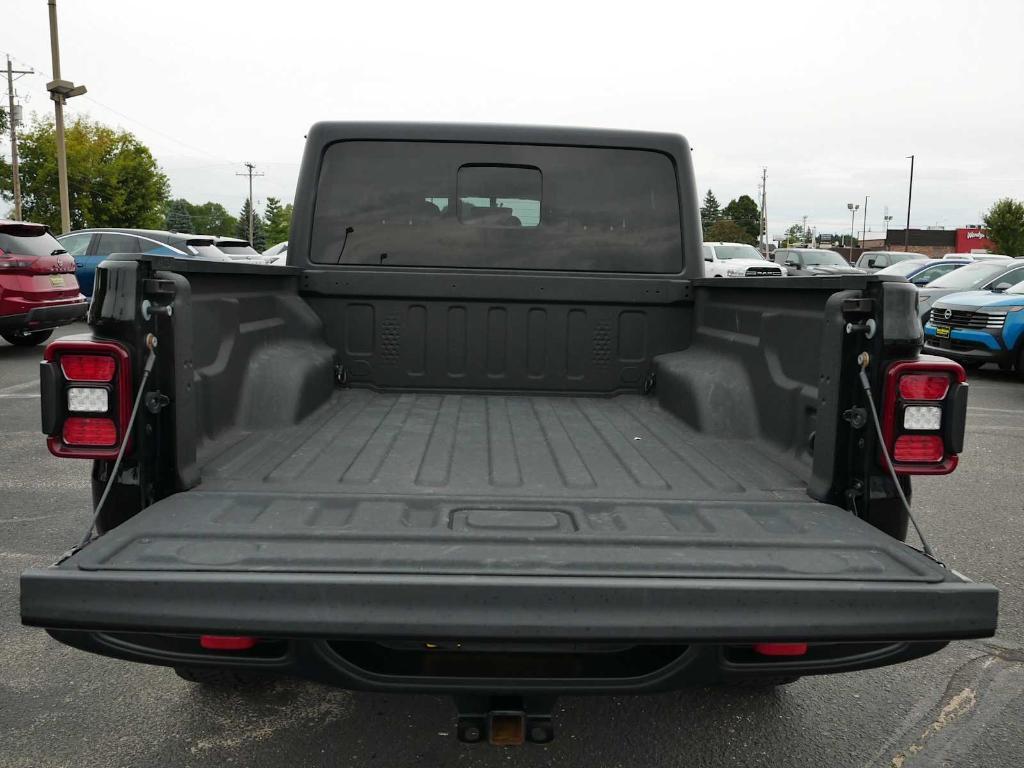 used 2021 Jeep Gladiator car, priced at $33,477