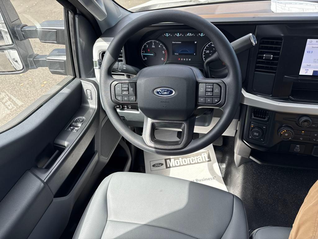 new 2025 Ford F-350 car, priced at $67,455