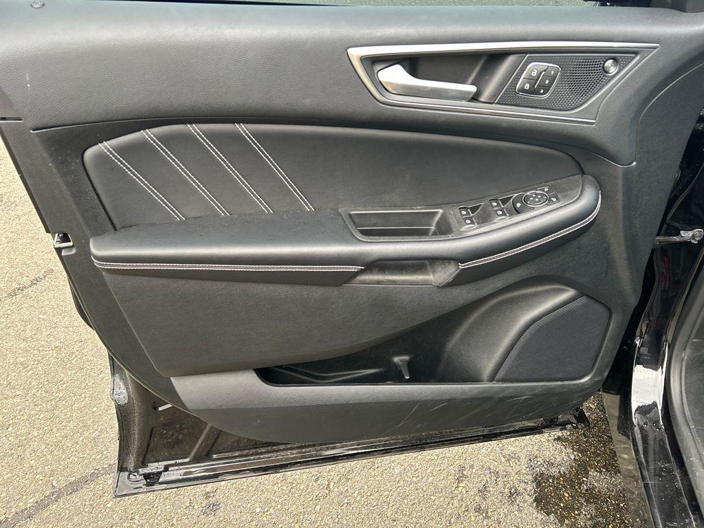 used 2022 Ford Edge car, priced at $29,223