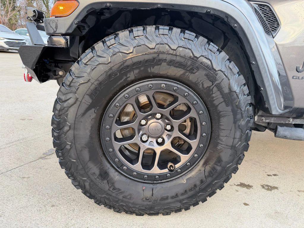 used 2021 Jeep Gladiator car, priced at $36,738