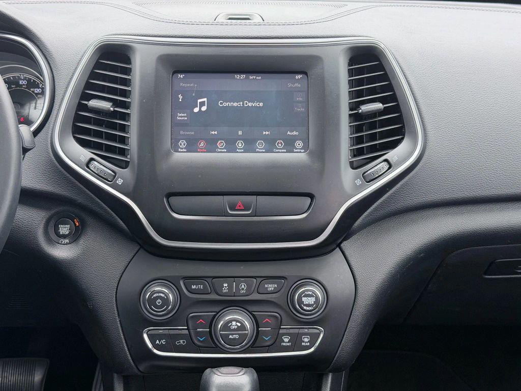 used 2019 Jeep Cherokee car, priced at $11,900