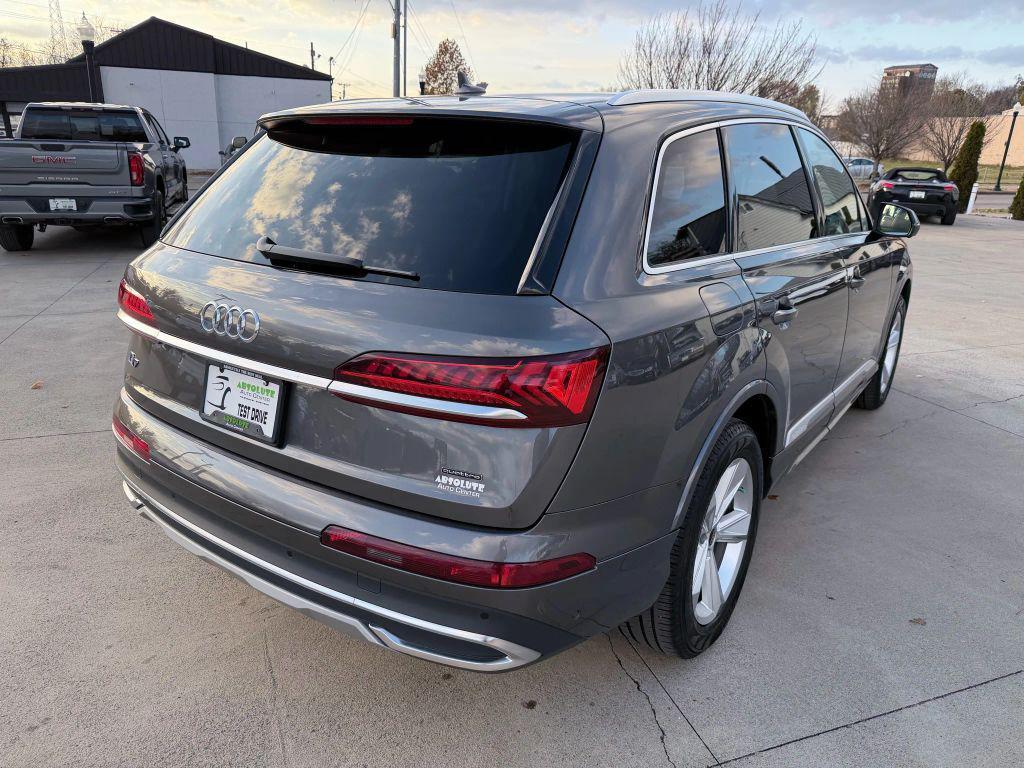 used 2024 Audi Q7 car, priced at $33,900