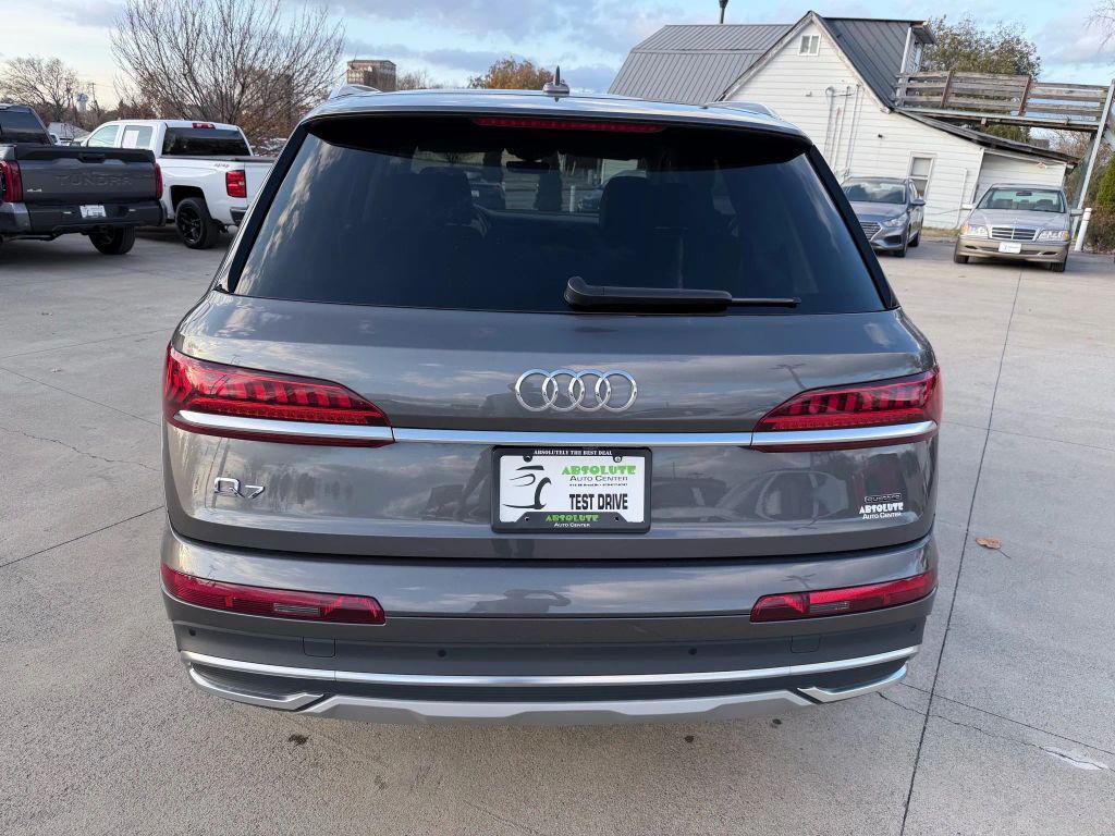 used 2024 Audi Q7 car, priced at $33,900