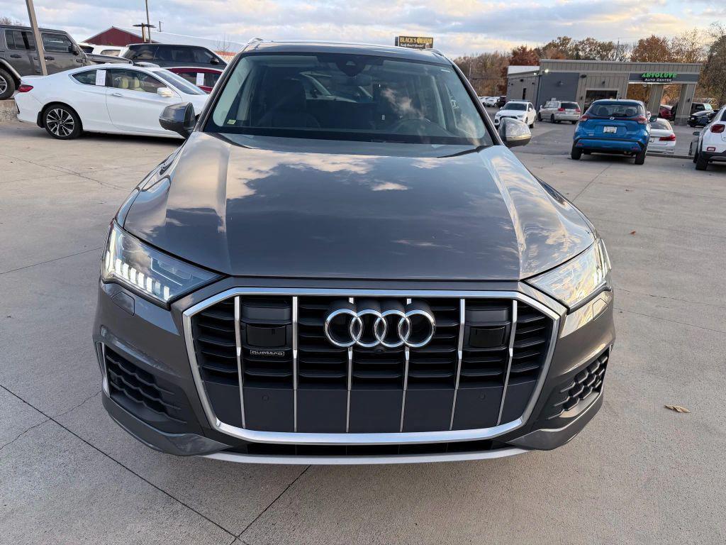 used 2024 Audi Q7 car, priced at $33,900