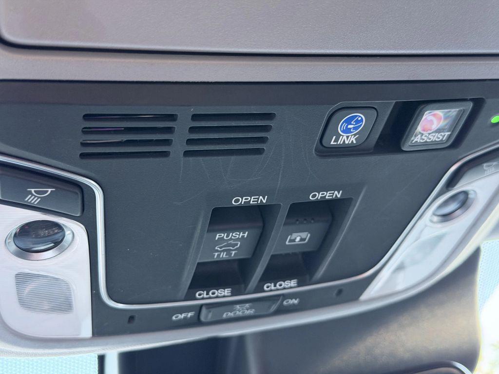 used 2021 Honda Pilot car, priced at $30,900