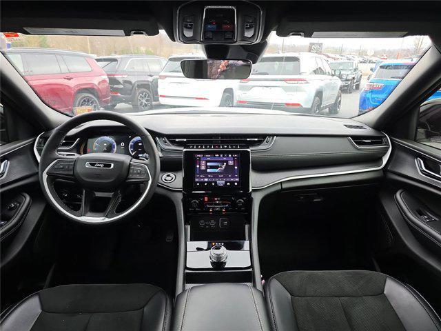used 2025 Jeep Grand Cherokee L car, priced at $37,497