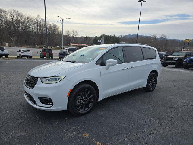 used 2021 Chrysler Pacifica car, priced at $23,997
