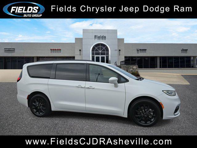 used 2021 Chrysler Pacifica car, priced at $23,997