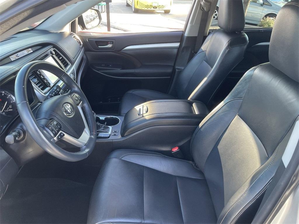 used 2015 Toyota Highlander car, priced at $15,496