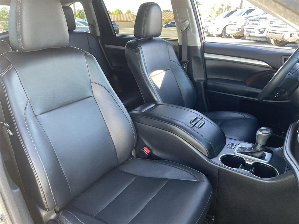 used 2015 Toyota Highlander car, priced at $15,496