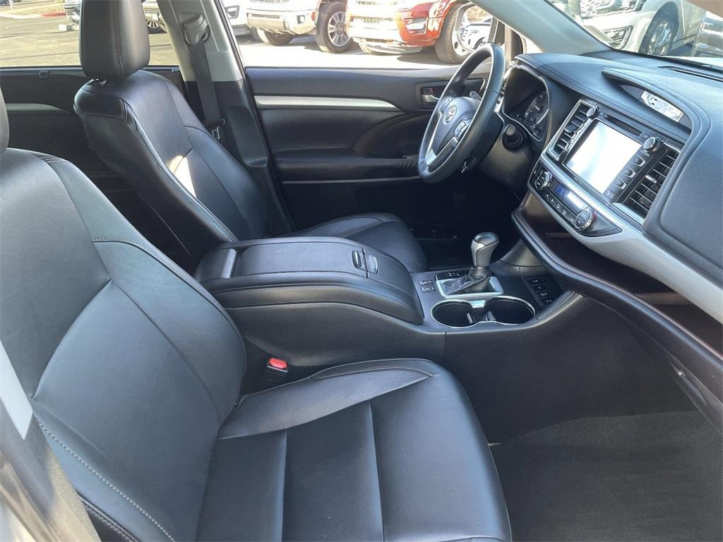 used 2015 Toyota Highlander car, priced at $15,496