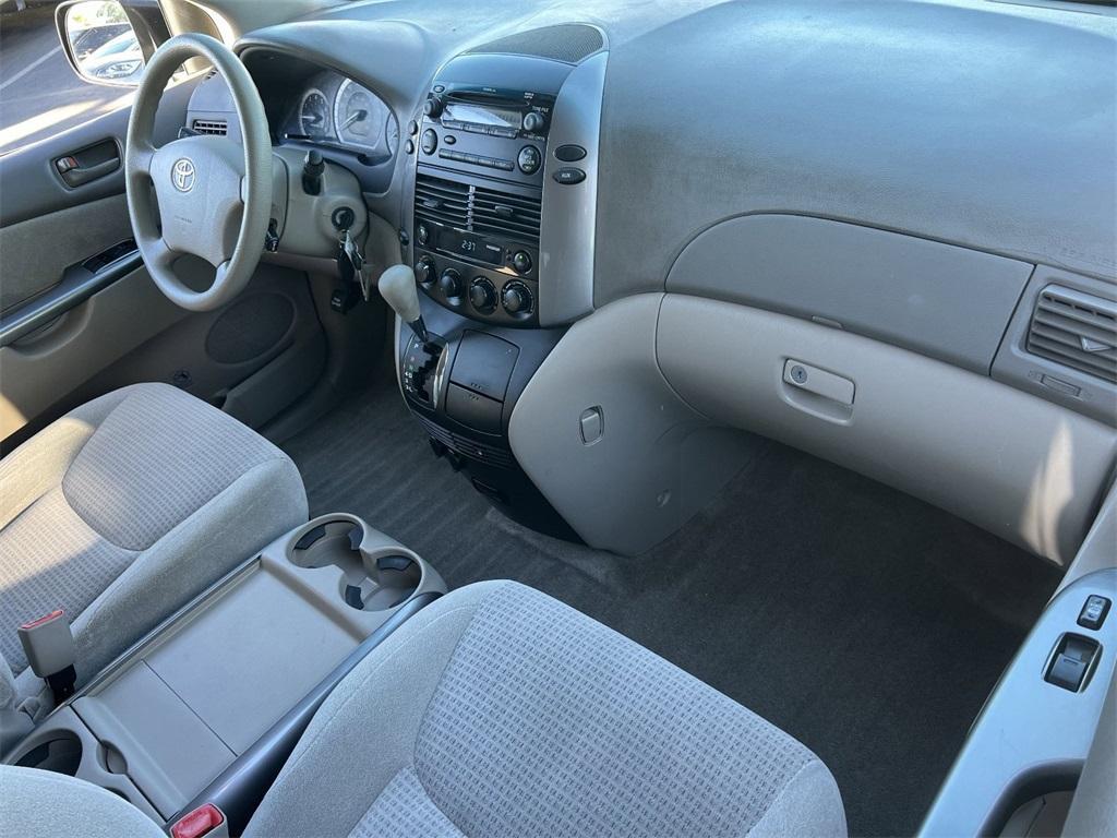 used 2006 Toyota Sienna car, priced at $10,995