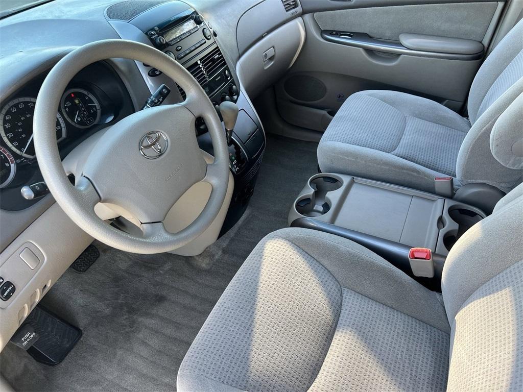 used 2006 Toyota Sienna car, priced at $10,995