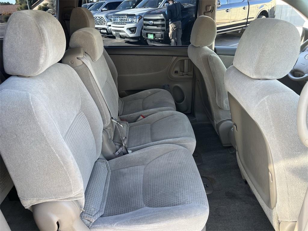 used 2006 Toyota Sienna car, priced at $10,995