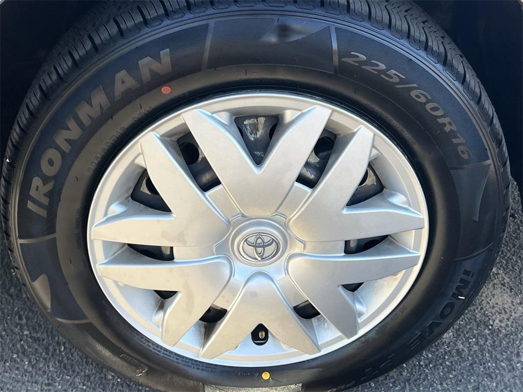 used 2006 Toyota Sienna car, priced at $10,995