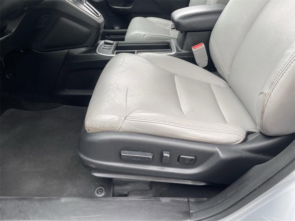 used 2015 Honda CR-V car, priced at $13,296