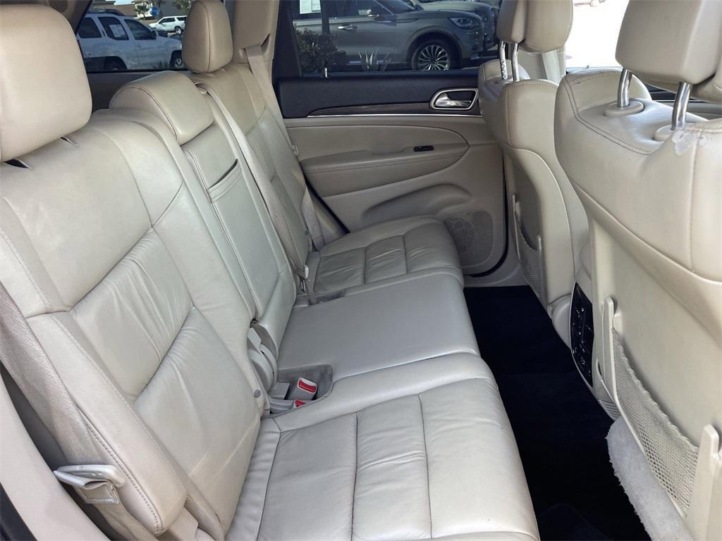 used 2014 Jeep Grand Cherokee car, priced at $13,498