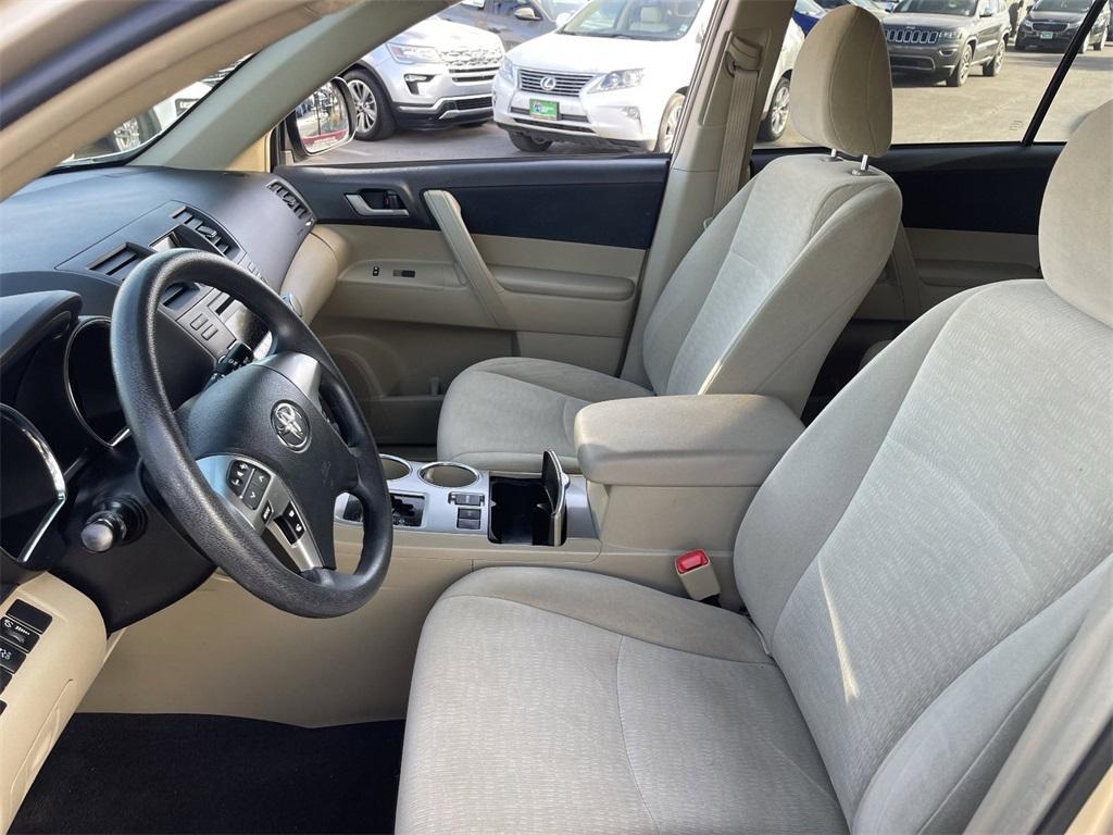 used 2012 Toyota Highlander car, priced at $15,504