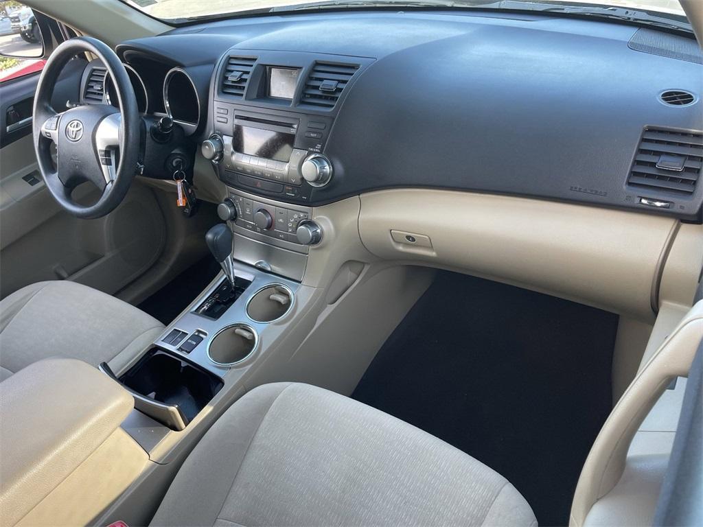 used 2012 Toyota Highlander car, priced at $15,504