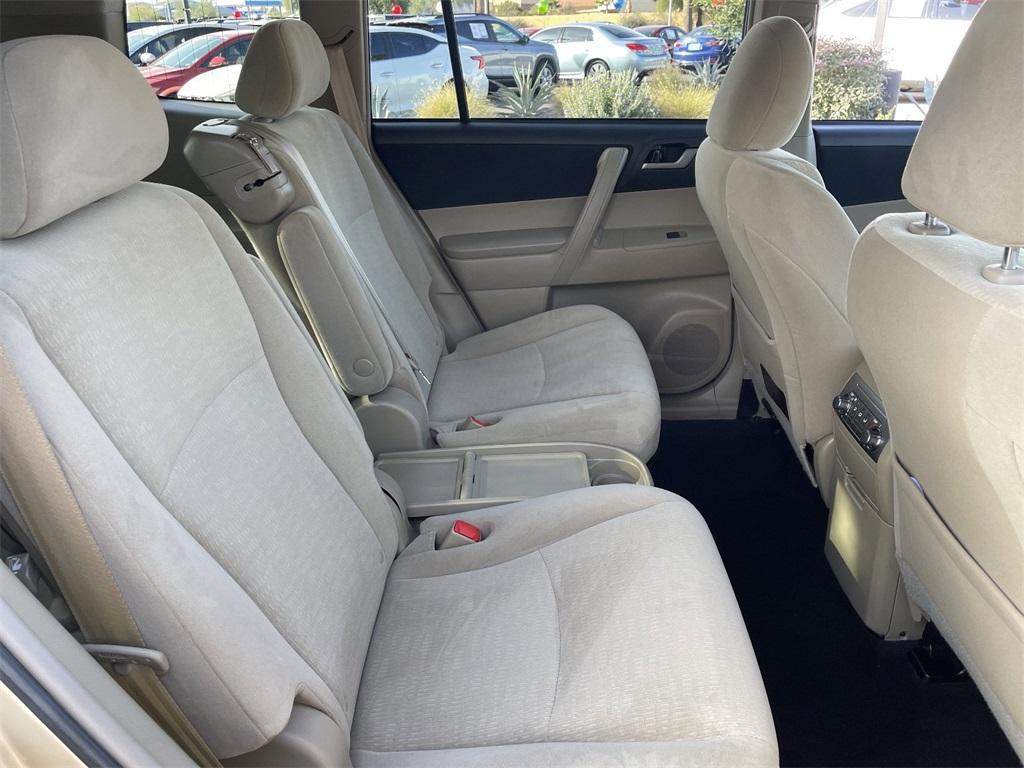 used 2012 Toyota Highlander car, priced at $15,504