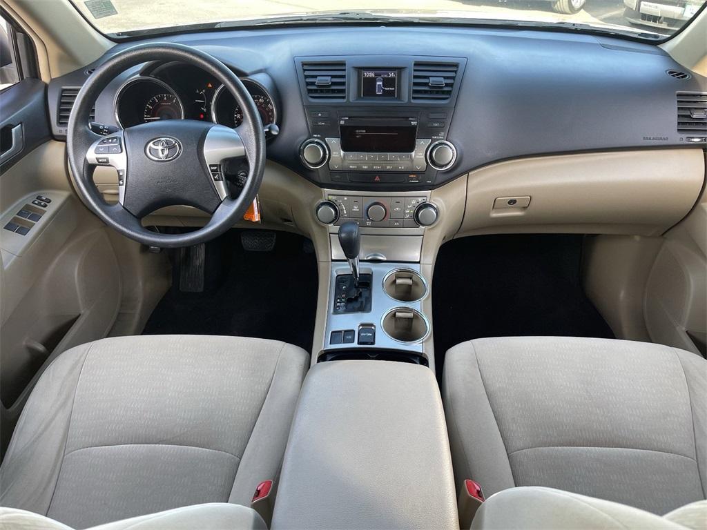 used 2012 Toyota Highlander car, priced at $15,504