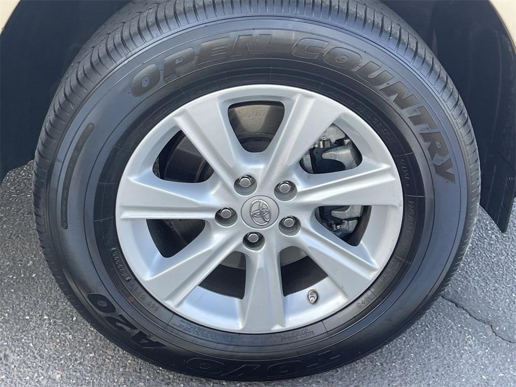 used 2012 Toyota Highlander car, priced at $15,504