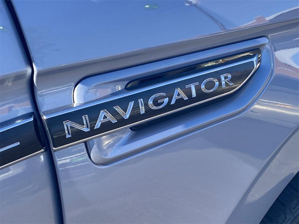 used 2021 Lincoln Navigator car, priced at $58,996