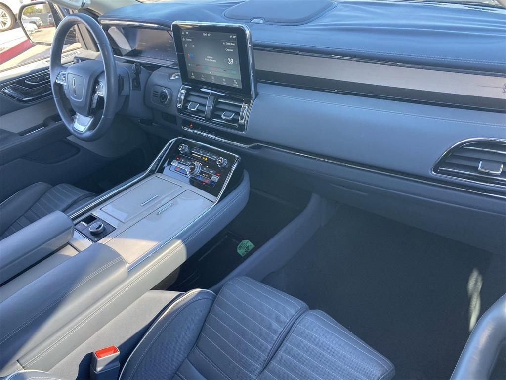used 2021 Lincoln Navigator car, priced at $58,996