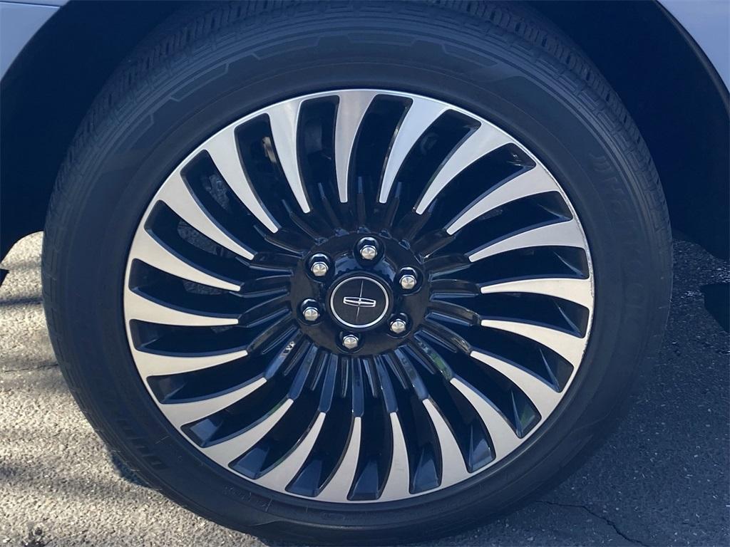 used 2021 Lincoln Navigator car, priced at $58,996