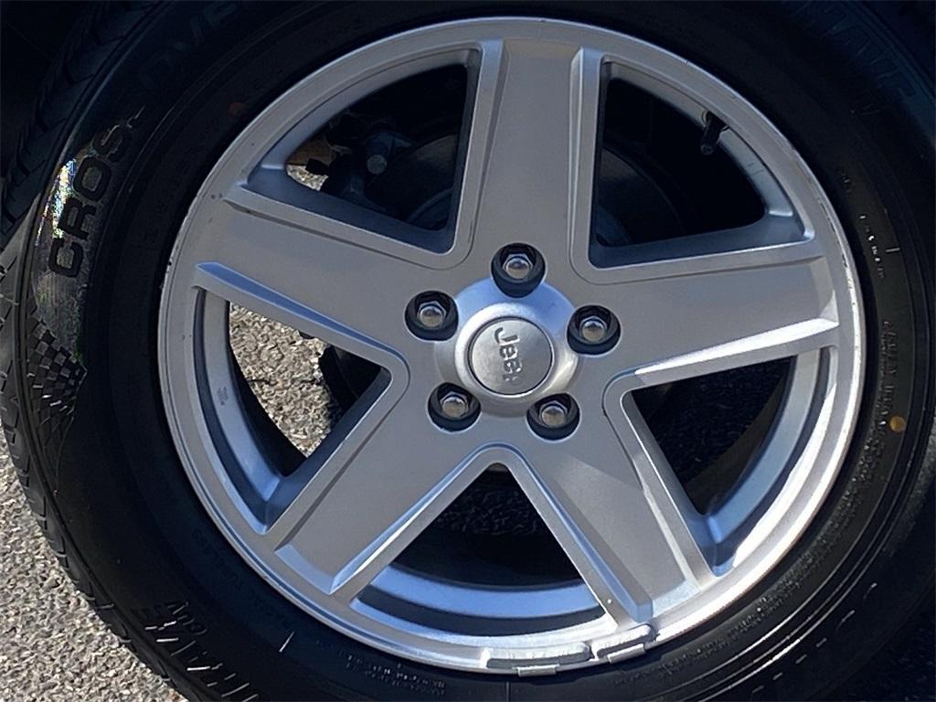 used 2007 Jeep Compass car, priced at $3,796