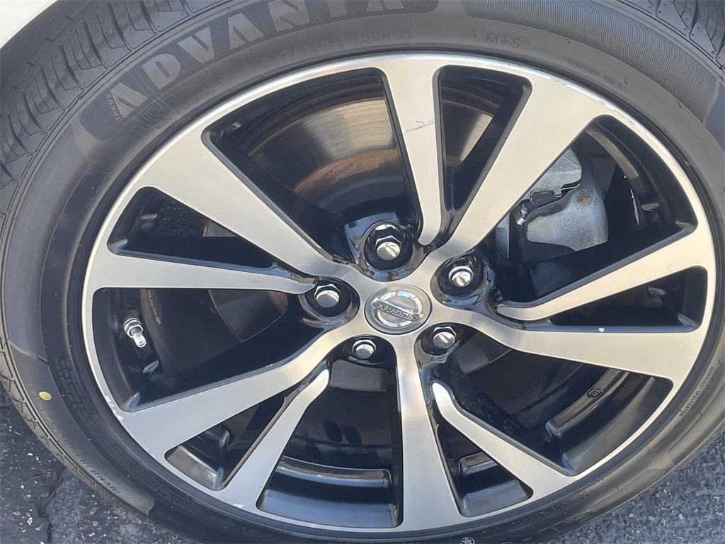 used 2017 Nissan Maxima car, priced at $17,496