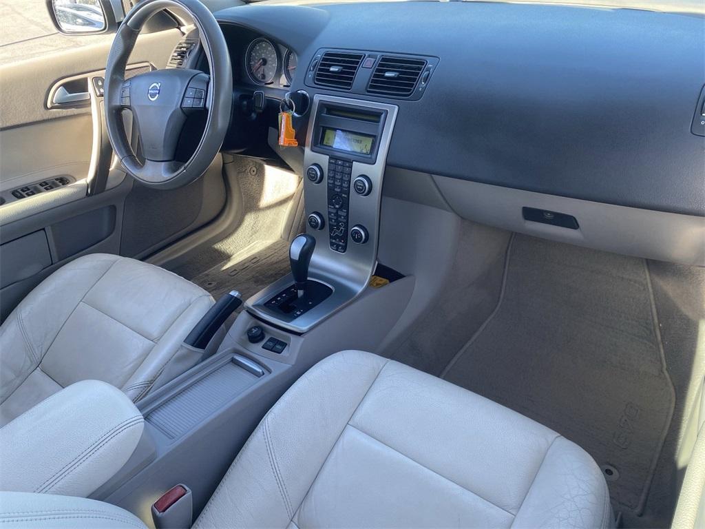 used 2006 Volvo C70 car, priced at $10,995