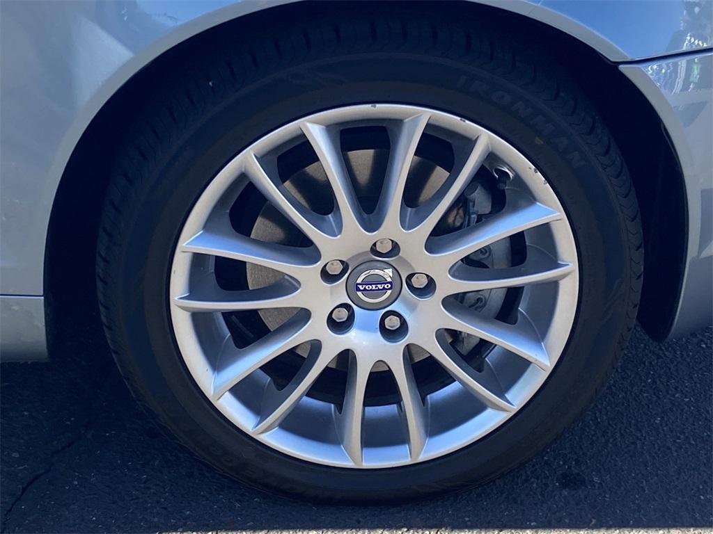 used 2006 Volvo C70 car, priced at $10,995